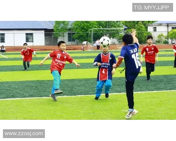 充满爱心与责任感的足球明星：他们的场外温暖故事与无私奉献