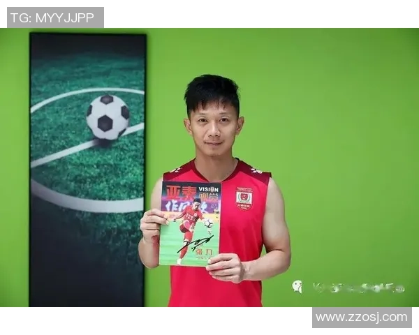 广州足球球星签名收藏热潮掀起 球迷狂热追捧偶像亲笔签名