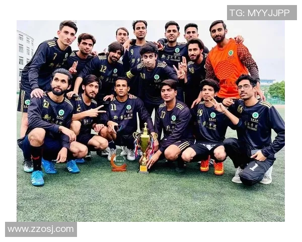 朴素球星用真诚与坚毅诠释绿茵场上的奋斗与荣耀人生