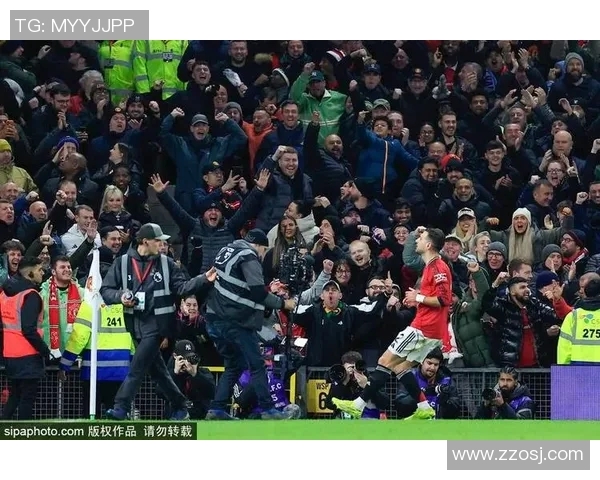 足球巨星跨界观赛篮球赛场引发球迷热议盛况空前